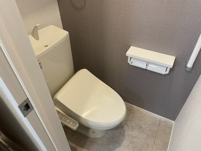 飾磨区妻鹿アパートのトイレ