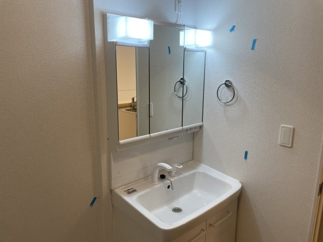 飾磨区妻鹿アパートの洗面所