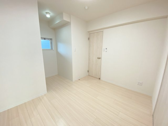 A・City常滑原松の洋室