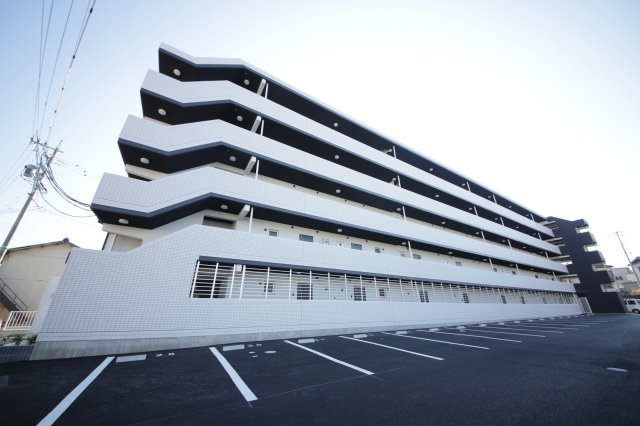 A・City常滑原松の駐車場