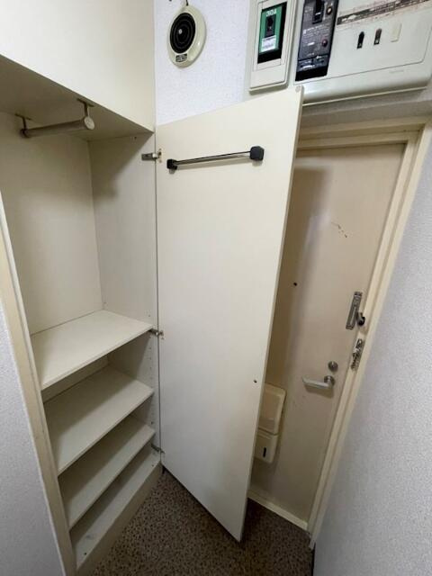 シューズボックス