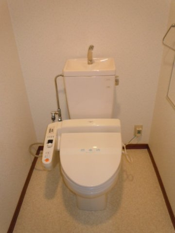 YMクレストのトイレ