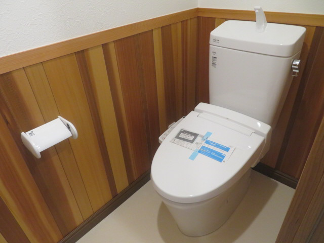 姫路市北条貸家のトイレ