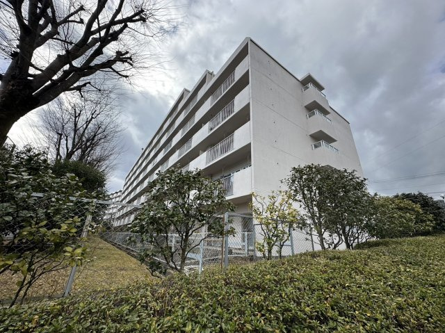 コープ野村花壇B棟の外観