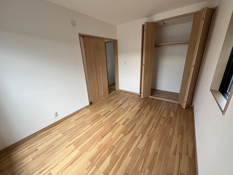 鴨部B号地　中古戸建（未入居）の洋室|東6.0帖の洋室