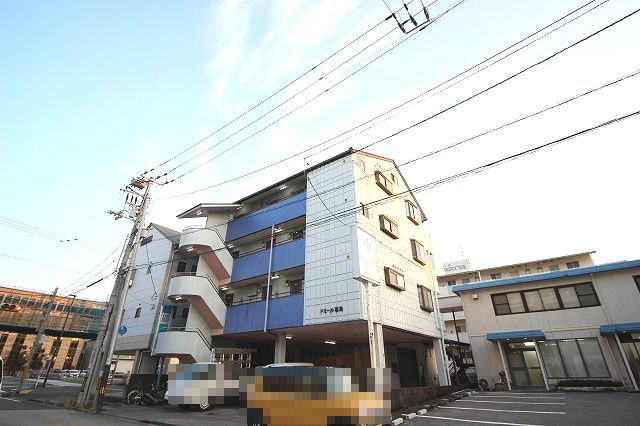 ドミール葛島の外観