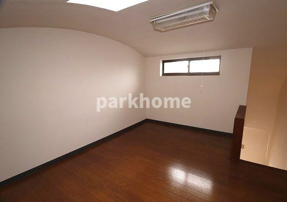 プレステージ仲田の内装|明るい室内です