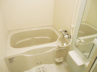 【浴室】 | チェリーハイム高宮B（タイプ） | 別号室の写真になります。現況優先。
