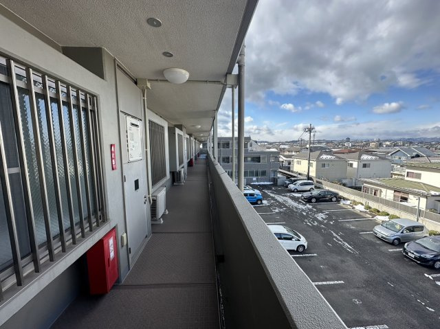 ライオンズガーデン南光台のその他共用部分|住戸階廊下