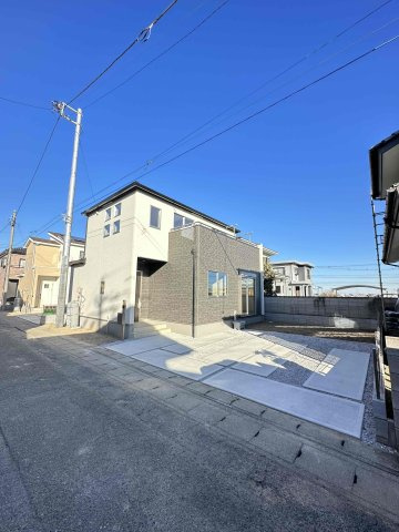 玉村町上之手2期（全1棟）1号棟の前面道路含む現地写真