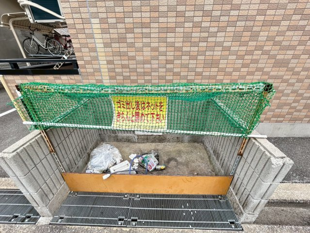 フィオレ源氏ケ丘 ( 近畿大学 一人暮らし )のエントランス