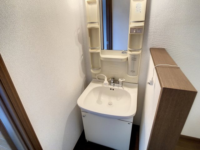 アーブル桜ケ丘の独立洗面台|写真はサンプルです