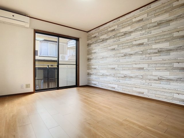 アーブル桜ケ丘の洋室