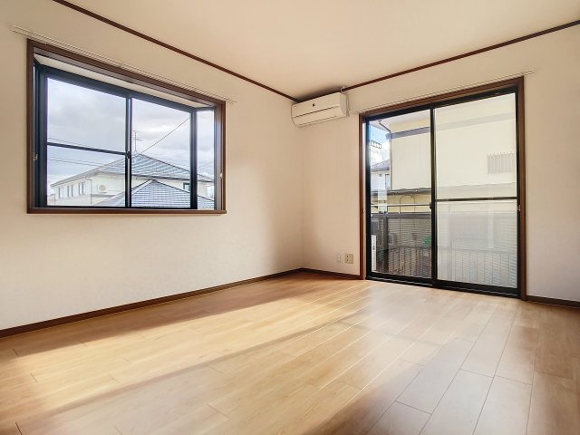 アーブル桜ケ丘の洋室