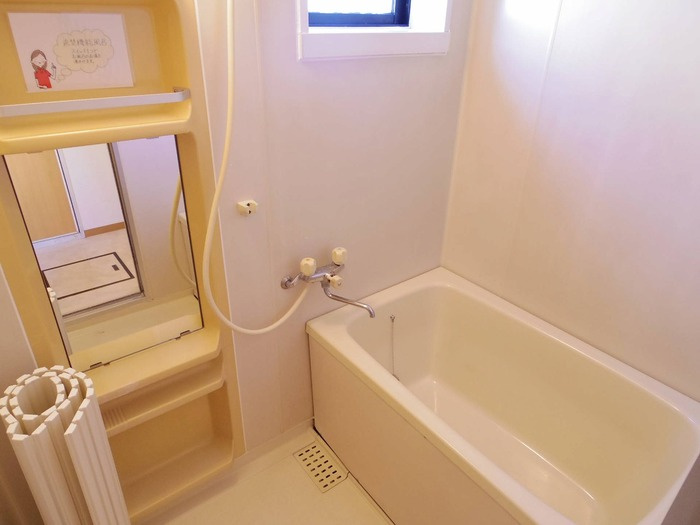 メープルハイム Bの浴室|バス