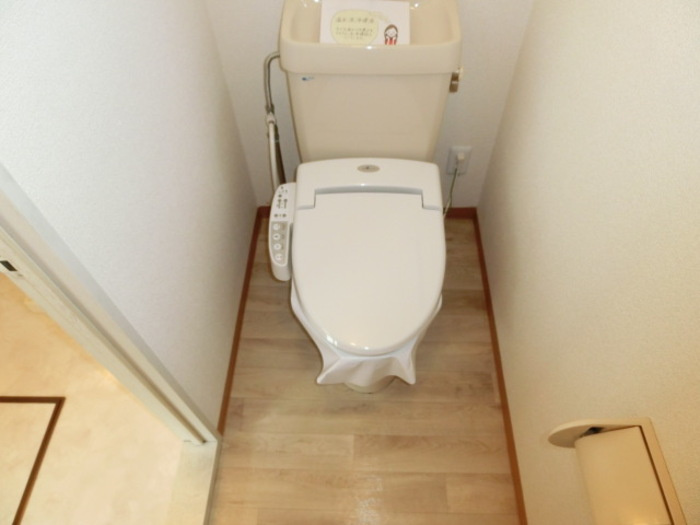 メープルハイム Bのトイレ|温水洗浄暖房便座