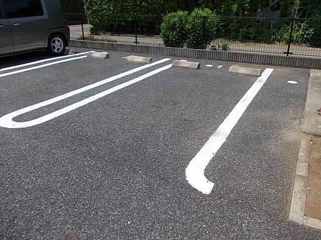 サニーレジデンスAの駐車場