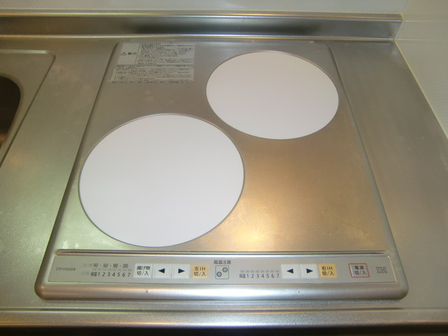 Dolce Vita 王子公園のキッチン|ＩＨ2口コンロ