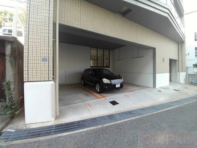 Dolce Vita 王子公園の駐車場