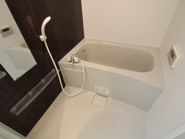 シュテルン ハイムの浴室|落ち着いた空間のお風呂です