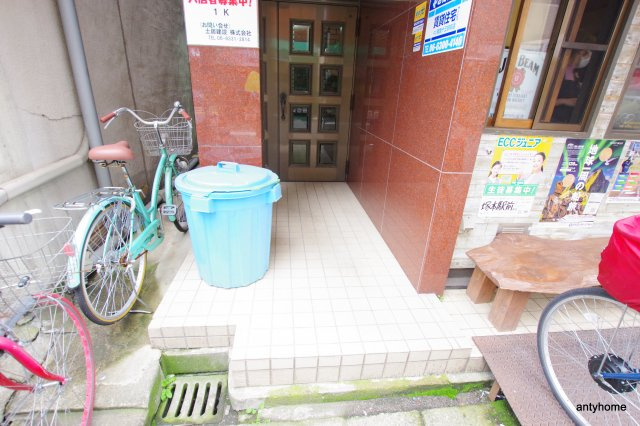 あじさい7　仲介手数料無料のエントランス