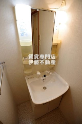 オンディーヌ花の木の洗面所|独立洗髪洗面化粧台