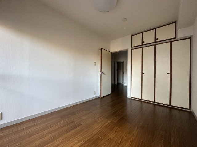 朝日第二中目黒マンションの寝室