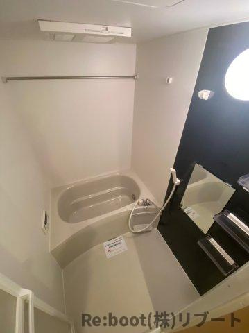 レオ四拾八番館の浴室