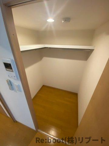 レオ四拾八番館の内装