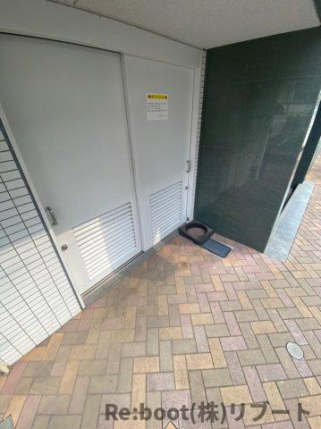 レオ四拾八番館のその他