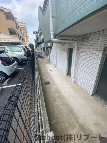 レオ四拾八番館のその他