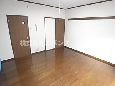 【寝室】 | ラブリーローズ | ゆとりの広さです