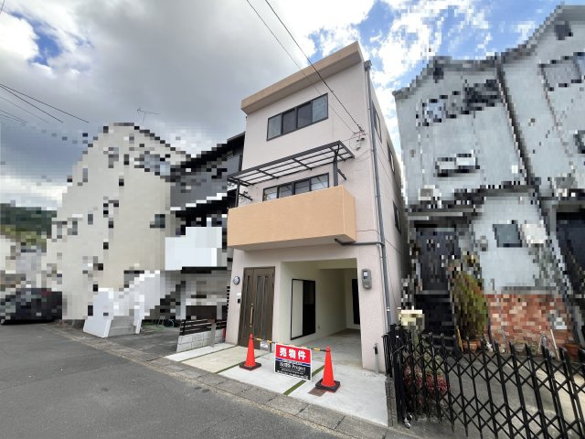 人気のリノベーション物件●丈夫な鉄筋コンクリート造５ＬＤＫ●駐車２台ＯＫ●即入居可●伏見区日野岡西町の外観|外観