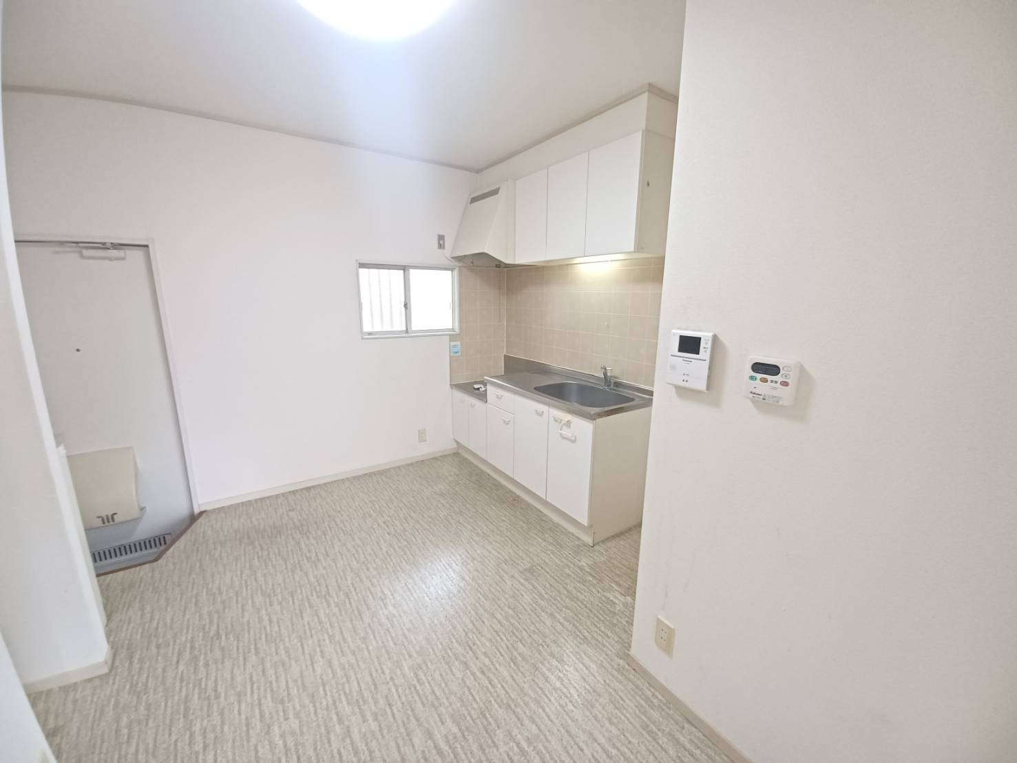 エステ東田の居間・リビング