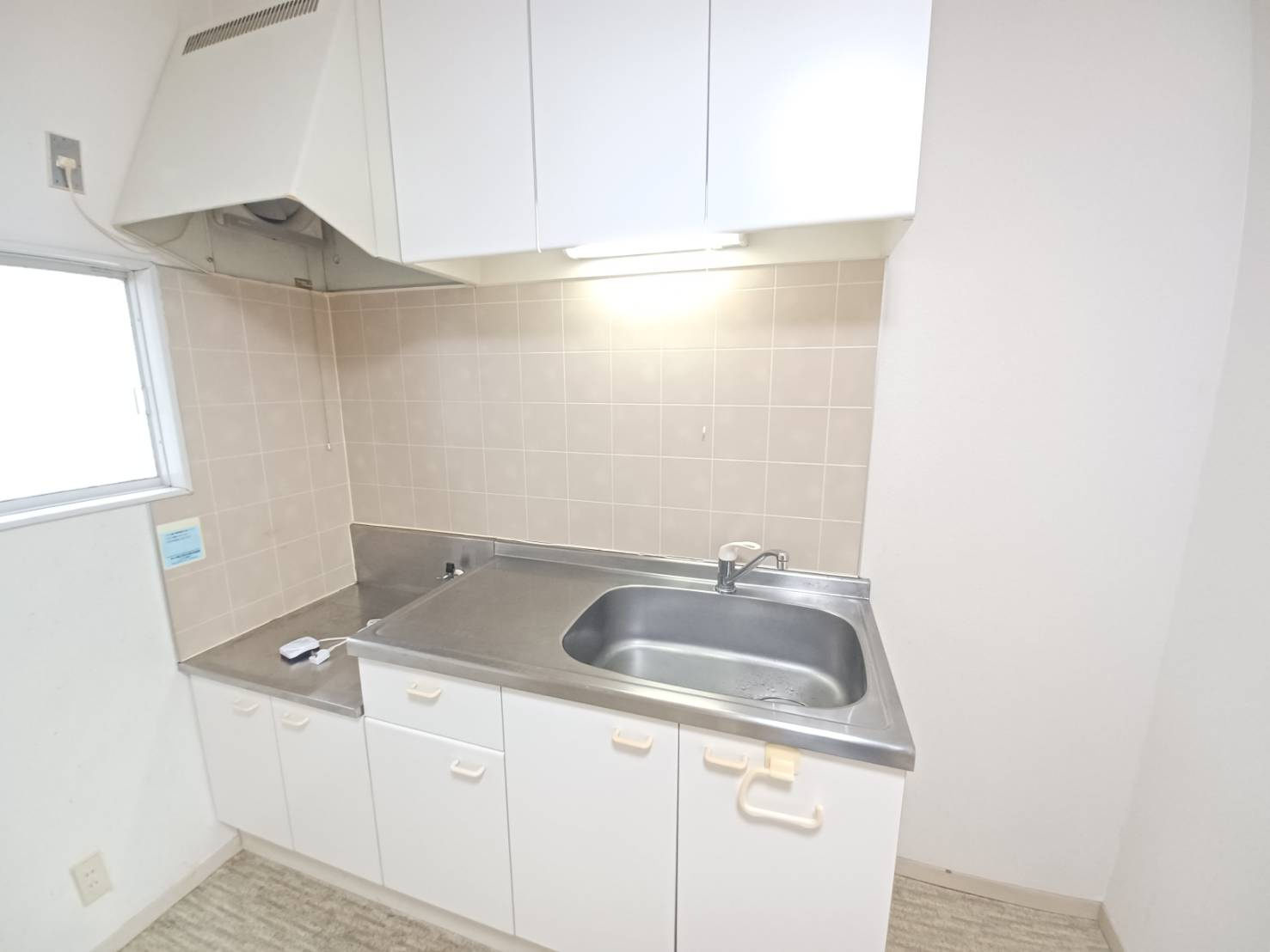 エステ東田のキッチン