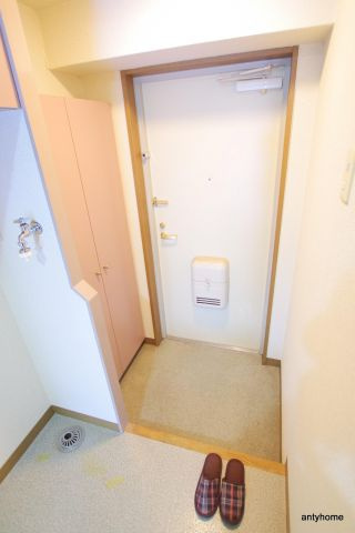 ロイヤル天満橋　仲介手数料無料の玄関