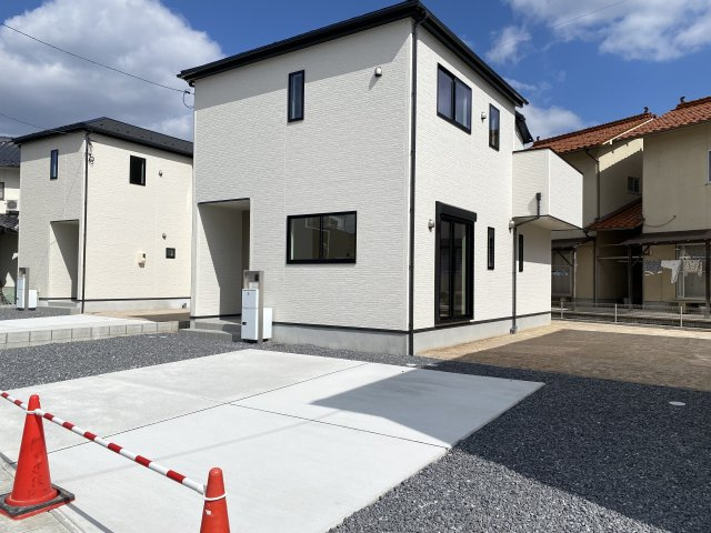 新築戸建　吉田下川東（No.2／No.5）の駐車場