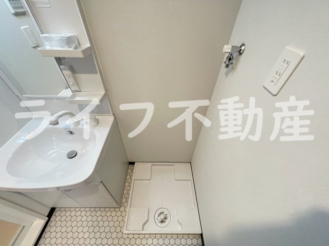 FELIZ GALAXYの洗面所|明るい洗面所です