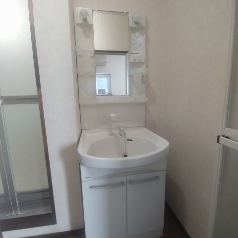 メゾンサンクの洗面所