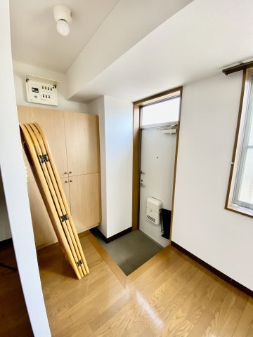 マンションニューハマⅡの玄関
