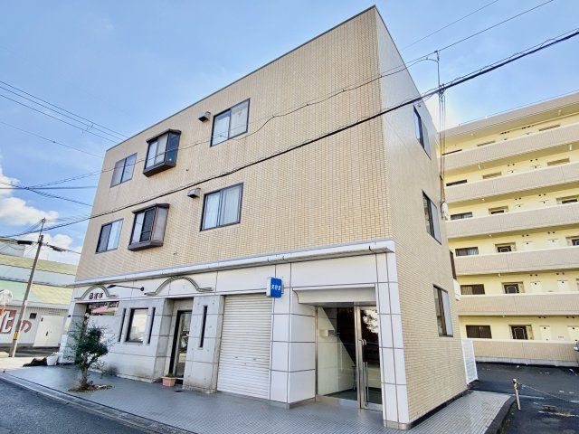 マンションニューハマⅡの外観