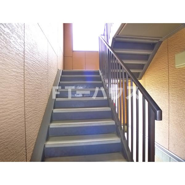 ルミネ花園のロビー