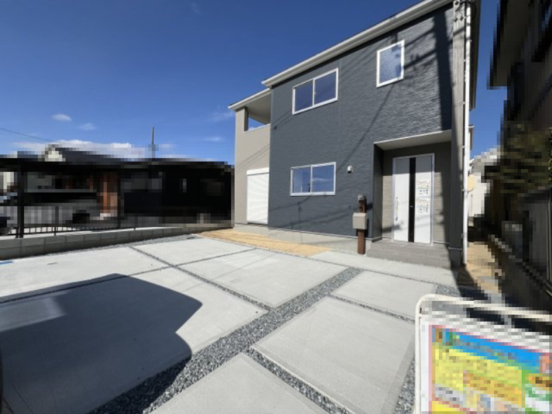 碧南市照光町7期新築戸建　1号棟の駐車場|車をお持ちの方に嬉しい駐車場付きの物件です