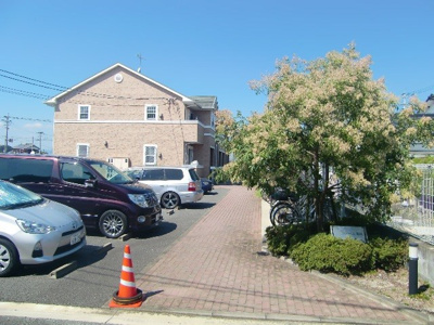 【駐車場】 | メルヴェーユ城島