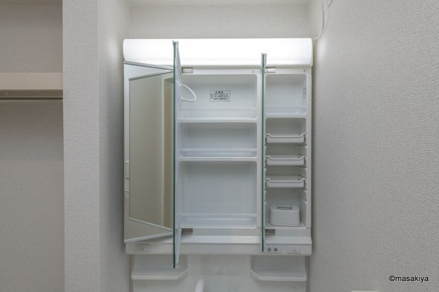 メゾンドリエールAの洗面所