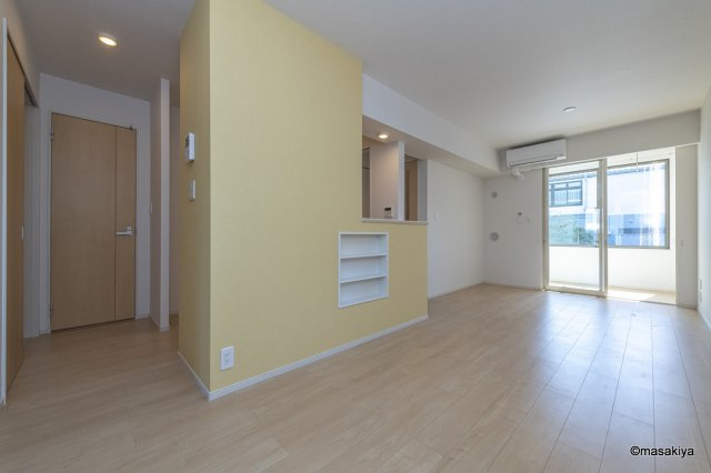 メゾンドリエールAの居間・リビング