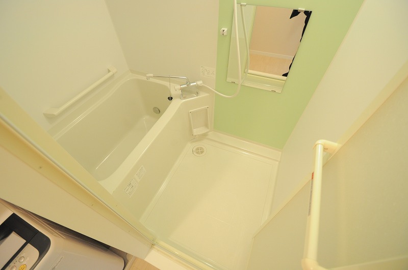 レオネクストＫＳＰＩＲＩＴ山桃の浴室