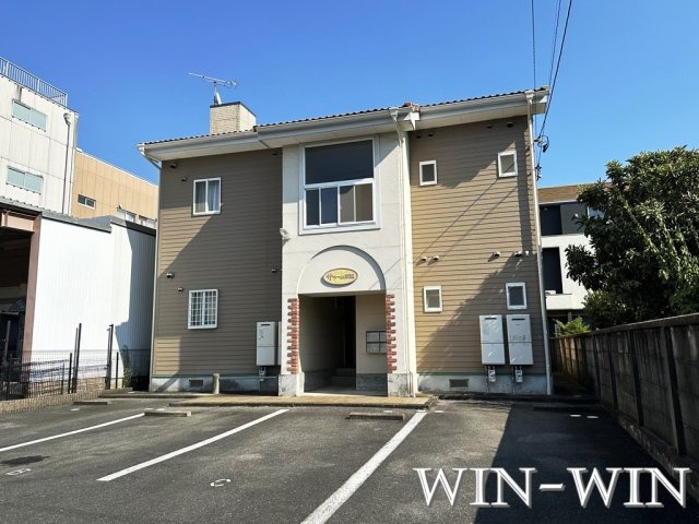サラーム東脇の外観