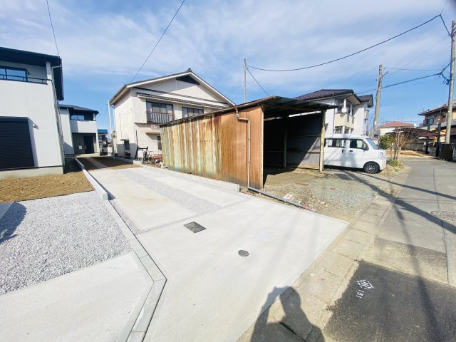 新築　高崎市上佐野町10期　1号棟の駐車場|現地写真　駐車スペースは縦列駐車になりますが2台駐車可能です！
