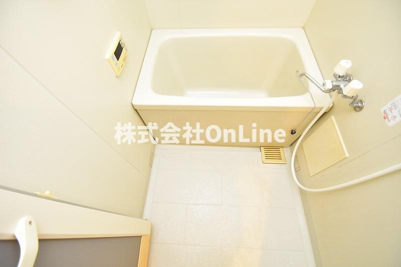 八尾市弓削町南２丁目のアパートの浴室